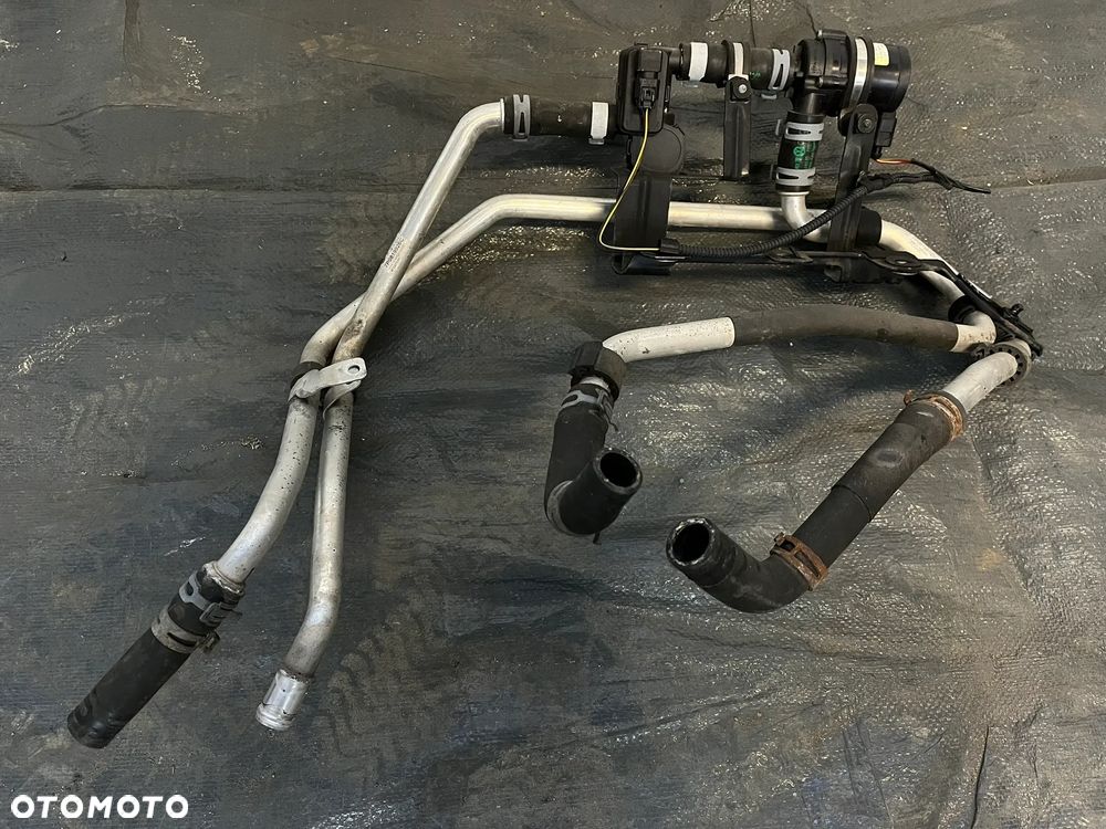 VW Touareg Porsche Przewód Pompa wody 7L0965561L 7P0819925C 7P0815371 7PP819810A 7P0815371 7P0819858B - 2