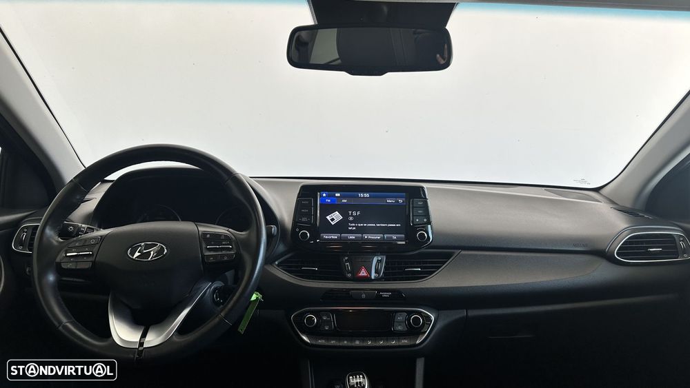 Hyundai i30 1.6 CRDI Comfort+Navi - 6