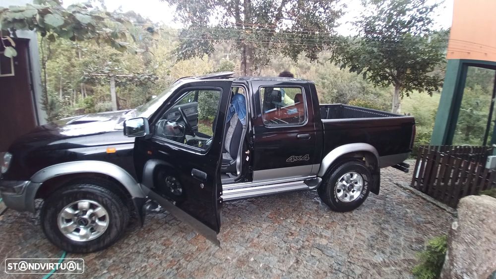 Nissan Pick Up - 2