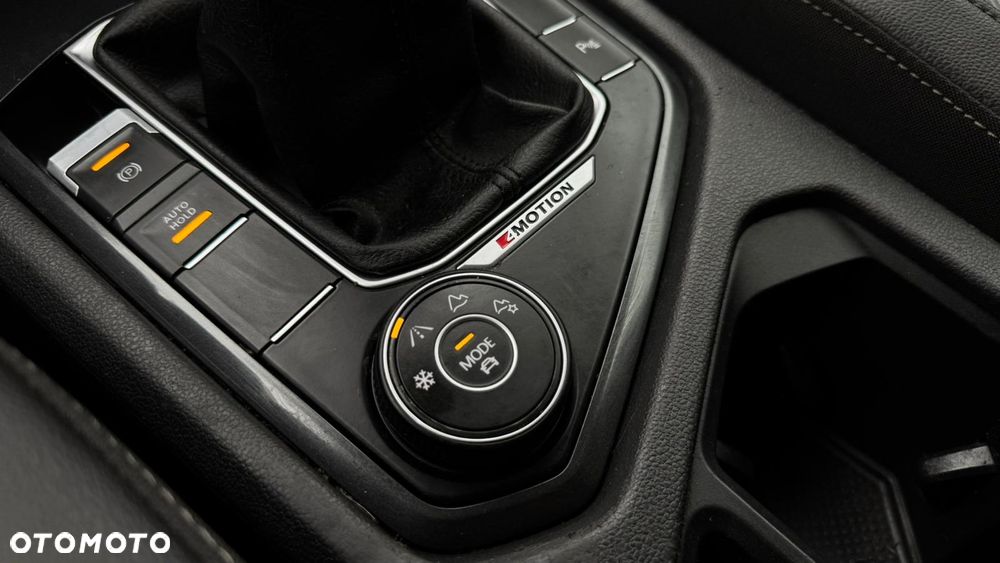 Volkswagen Tiguan 2.0 TDI SCR 4Motion (BlueMotion Tech) Comfortline - 32