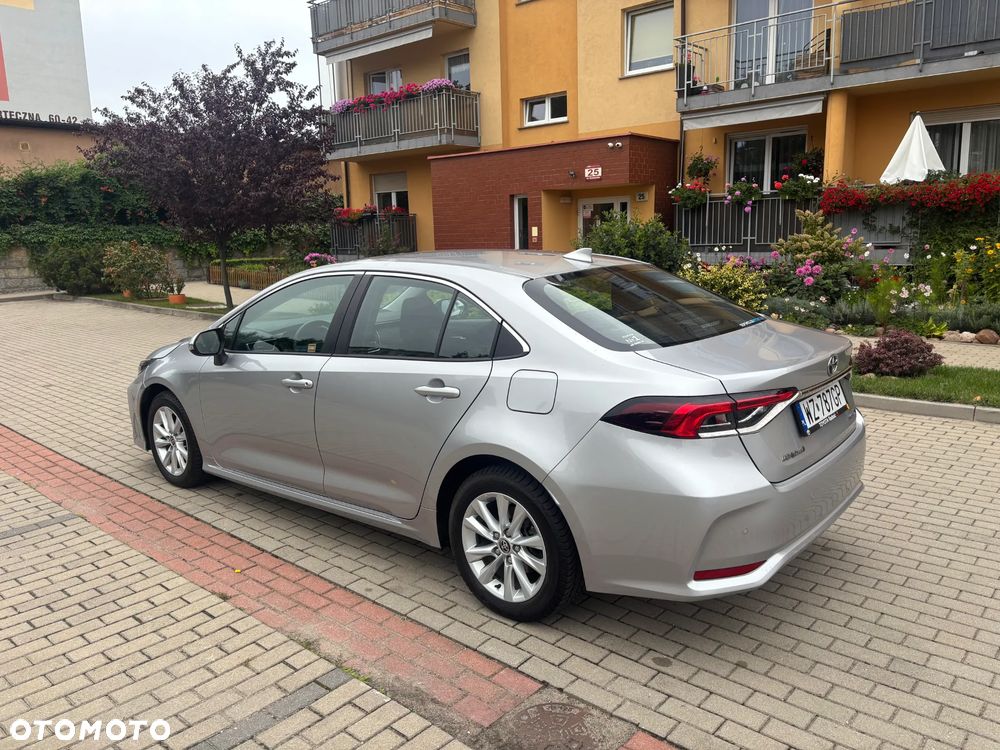 Toyota Corolla 1.8 Hybrid Comfort - 18