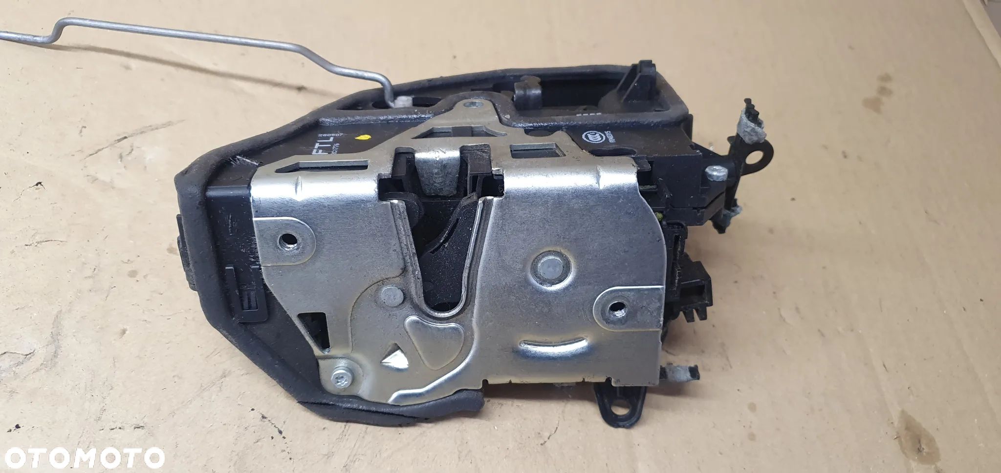Zamek drzwi lewy przód przedni BMW 1 E81 7059967 - 1