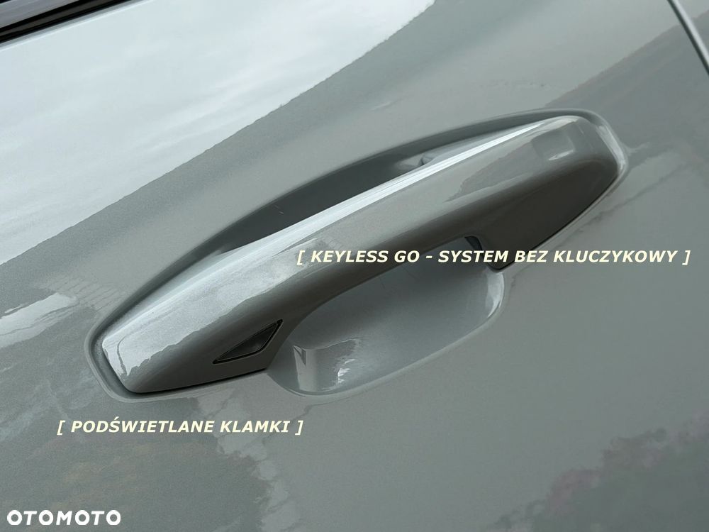 Volvo XC 40 B3 B DKG Ultra Black Edition - 39
