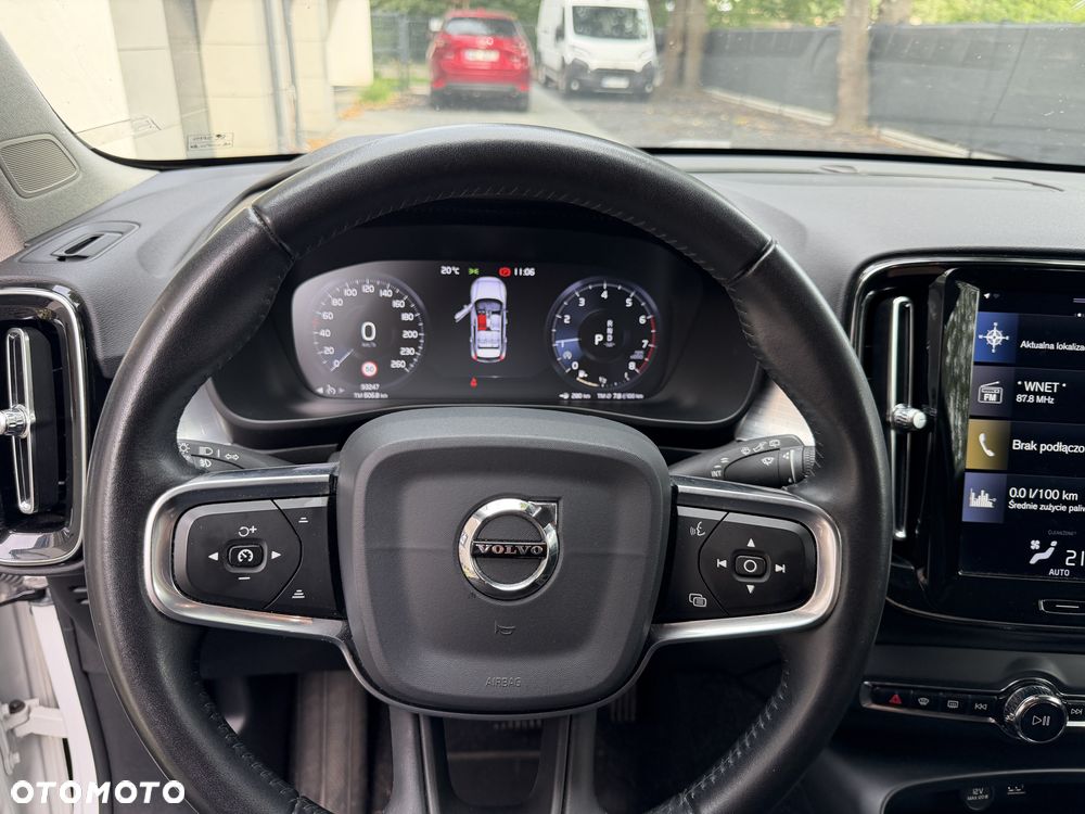 Volvo XC 40 T3 Momentum Pro - 11