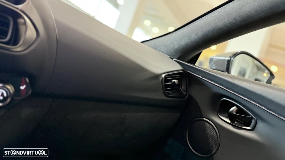 Aston Martin Vantage Roadster V8 F1 Edition - 40