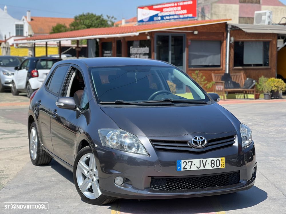 Toyota Auris 1.4 D-4D Sol - 1