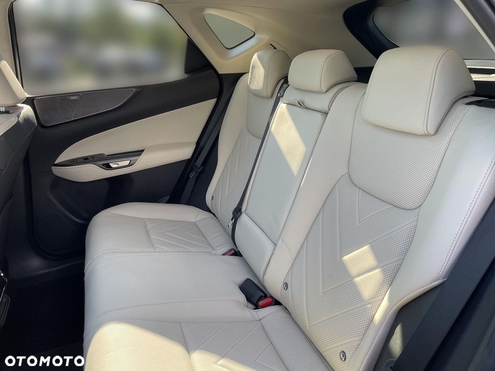 Lexus NX 350h Omotenashi AWD - 15