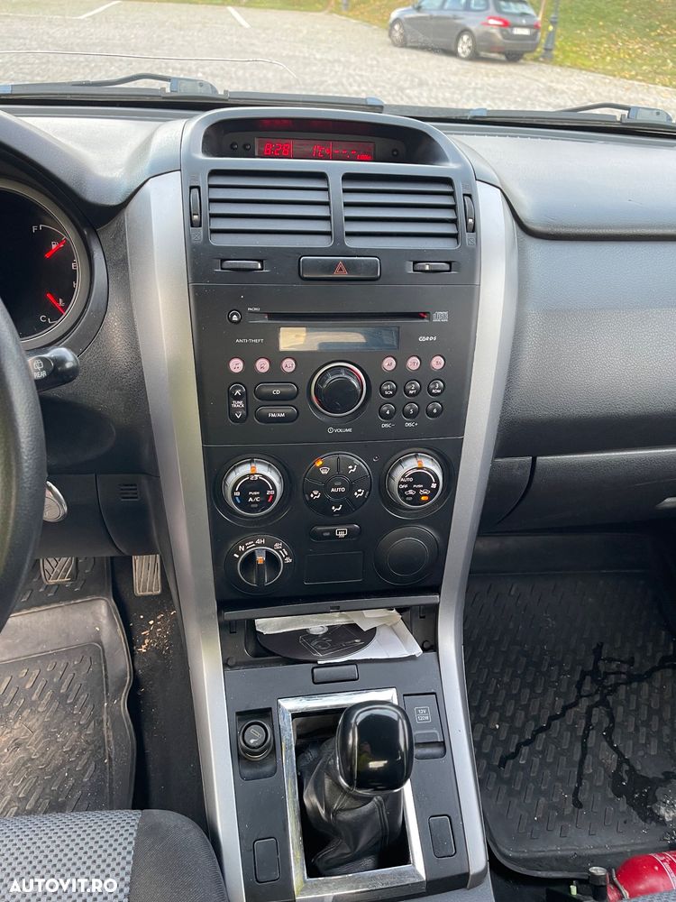 Suzuki Grand Vitara 1.9 DDIS Navi - 10