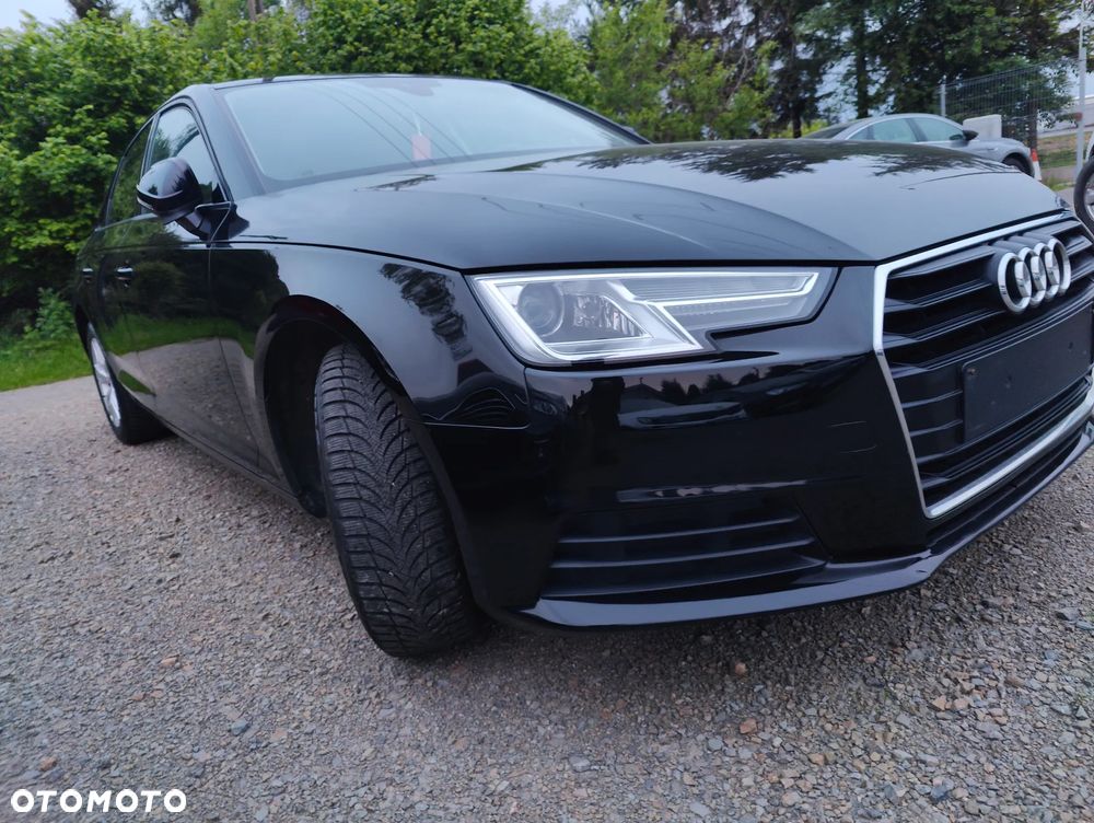 Audi A4 Limousine 1.4 TFSI Design S tronic - 8
