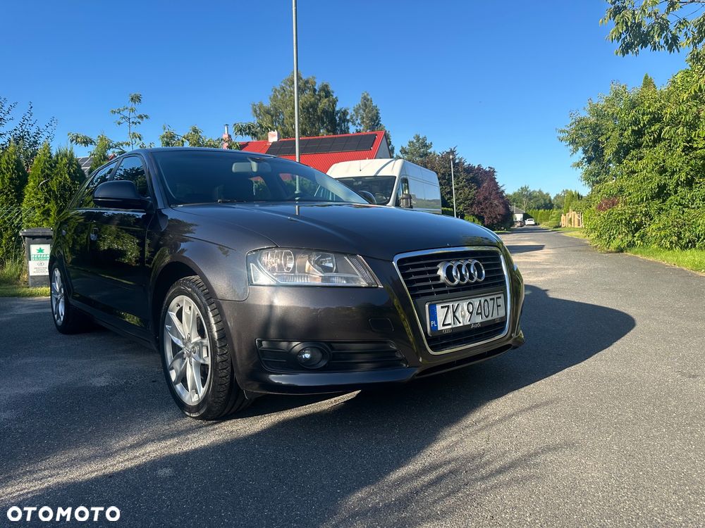 Audi A3 Sportback 2.0 TDI DPF Ambiente - 2