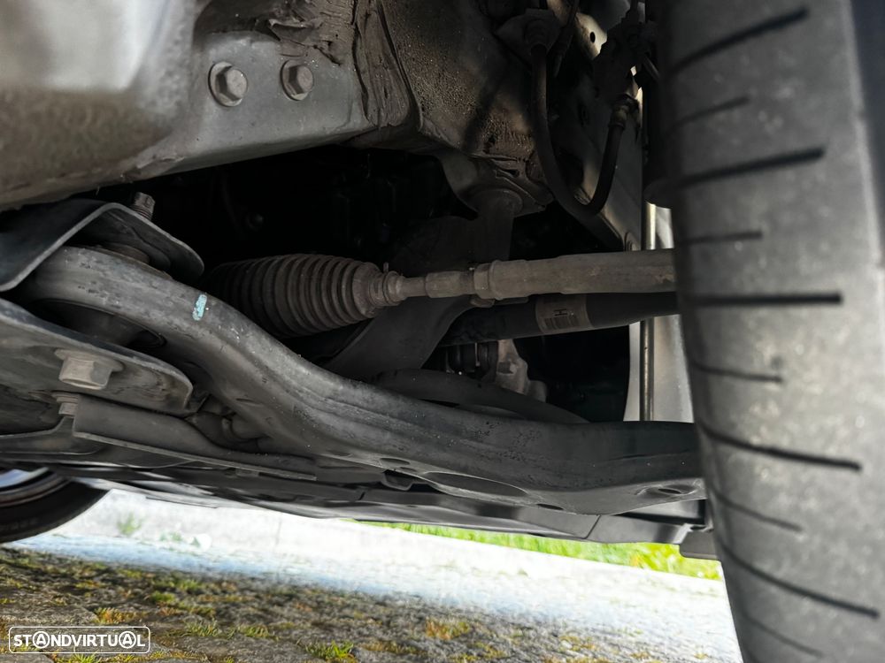 Toyota Auris Touring Sports 1.8 HSD Comfort+J17 - 33