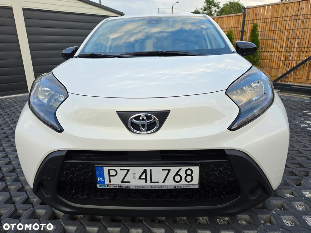 Toyota Aygo X Black&White - 3