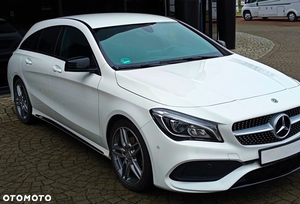 Mercedes-Benz CLA 200 AMG Line - 28