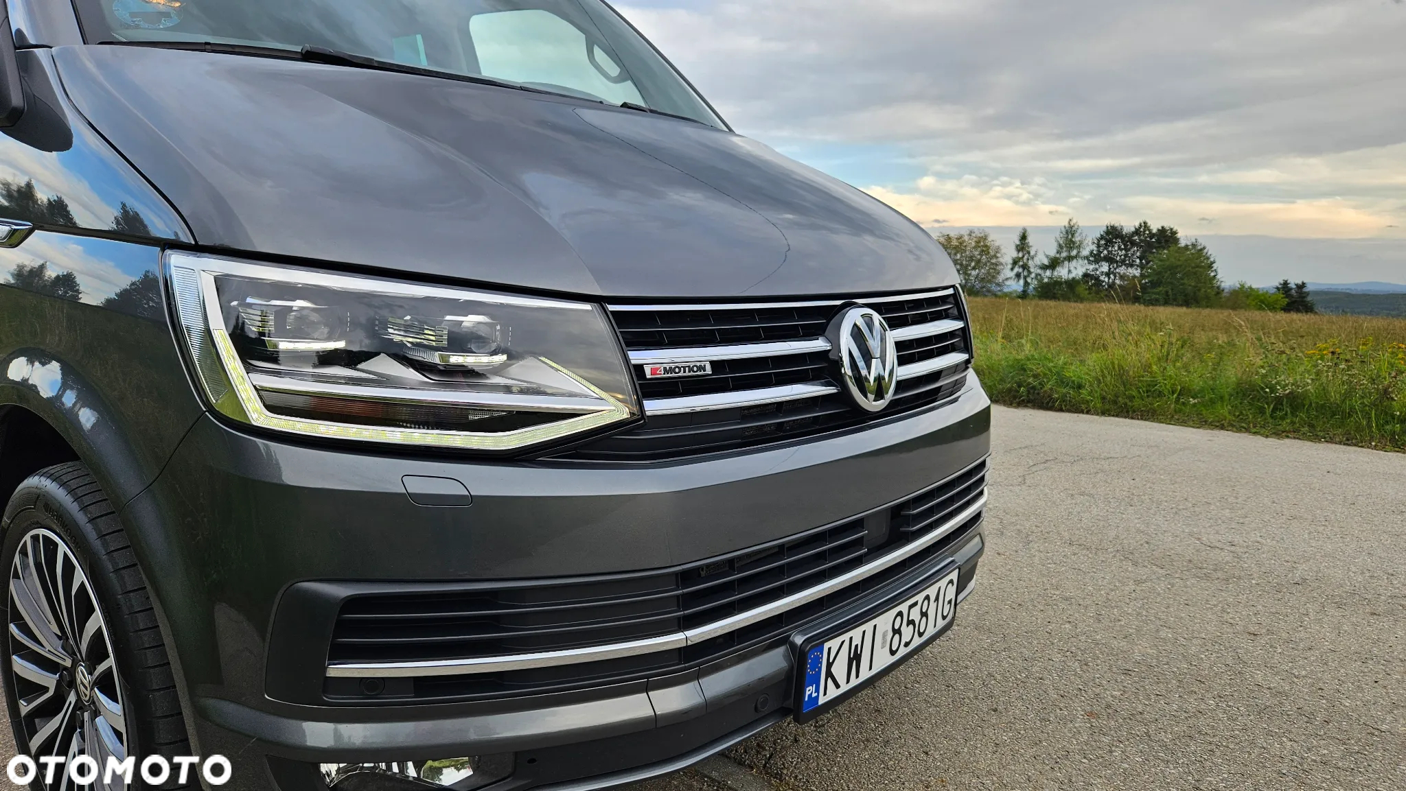 Volkswagen Multivan 2.0 TDI L1 70 Years Bulli 4Motion DSG - 2