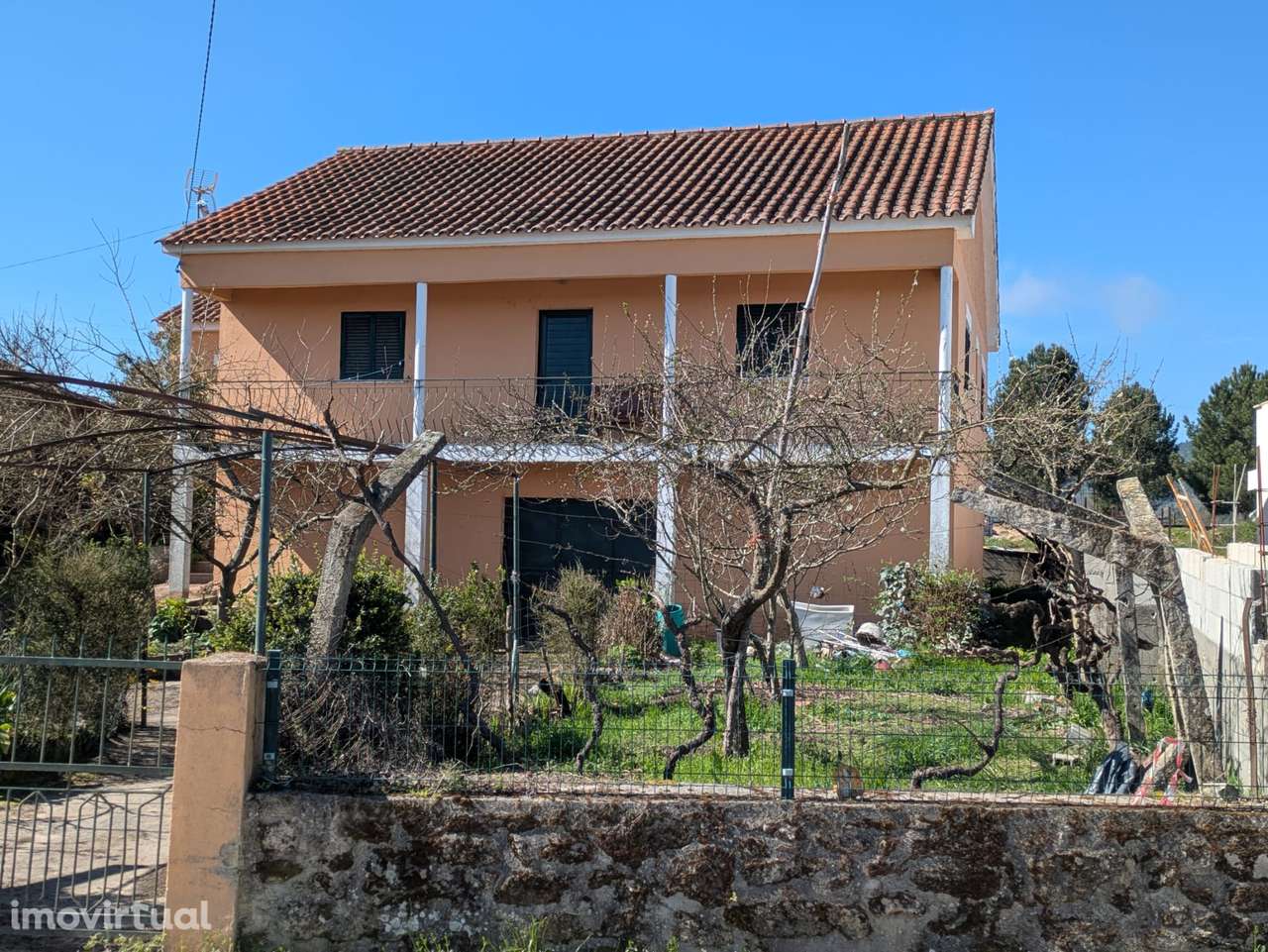 Moradia Periferia de Chaves 5 minutos Auto Estrada A24 - Grande imagem: 2/14