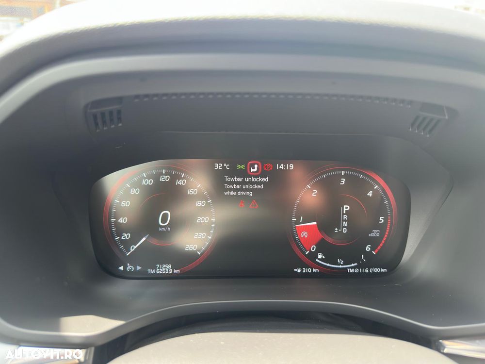 Volvo XC 60 D4 Momentum - 8