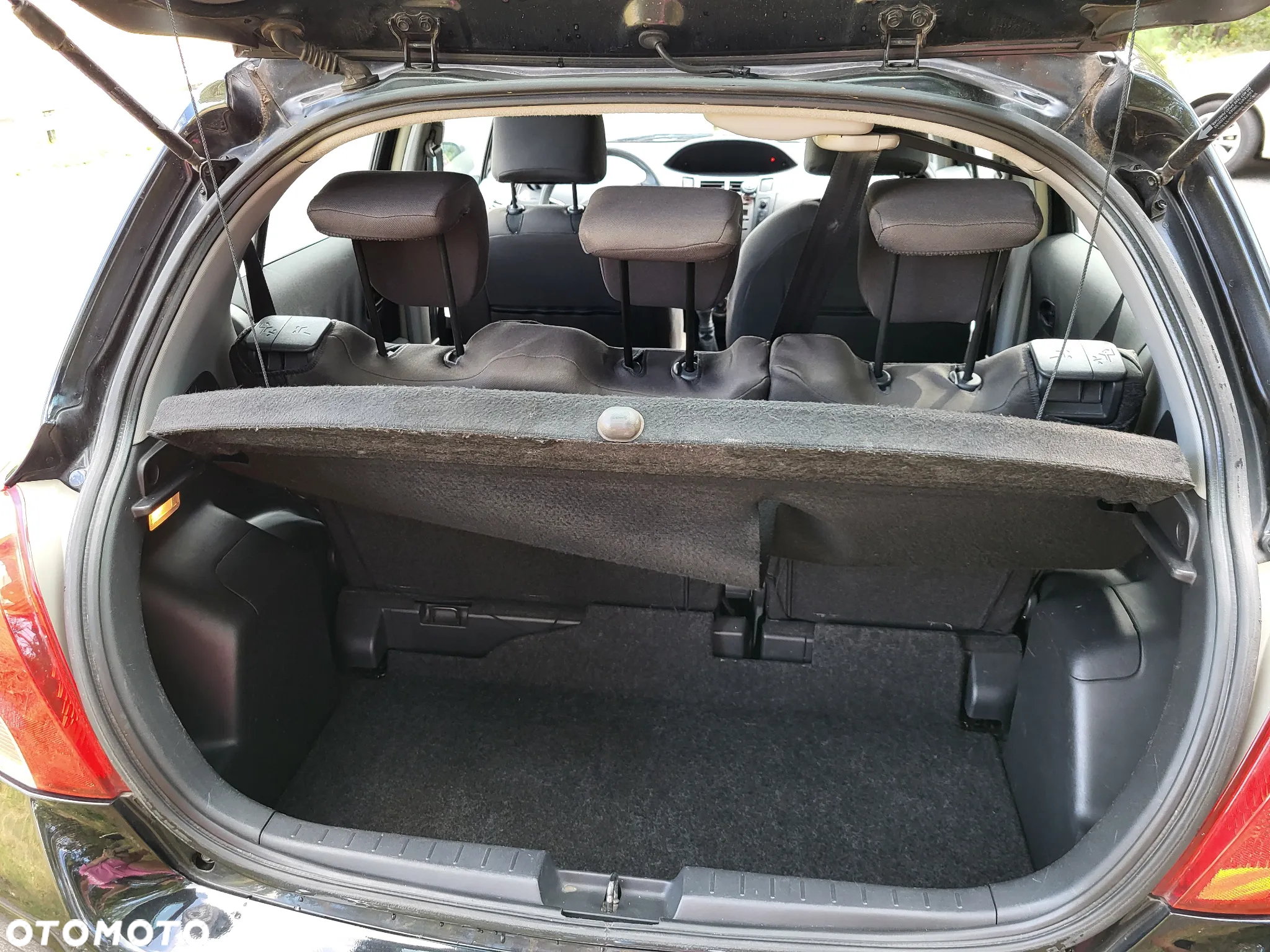 Toyota Yaris 1.0 VVT-i - 10