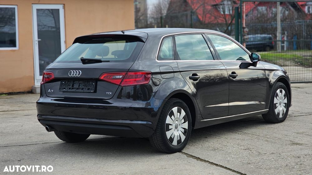 Audi A3 Sportback - 3