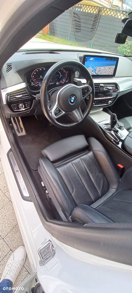 BMW Seria 5 520d M Sport - 15