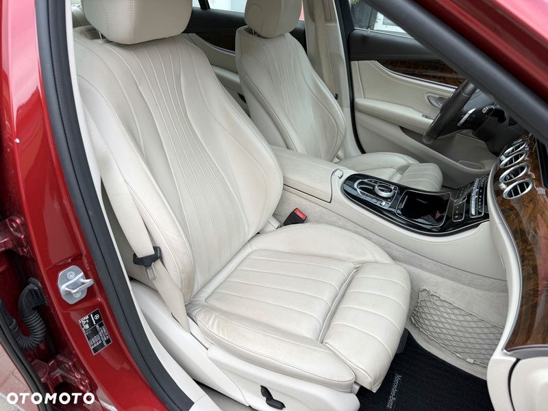Mercedes-Benz Klasa E 220 d 9G-TRONIC - 15