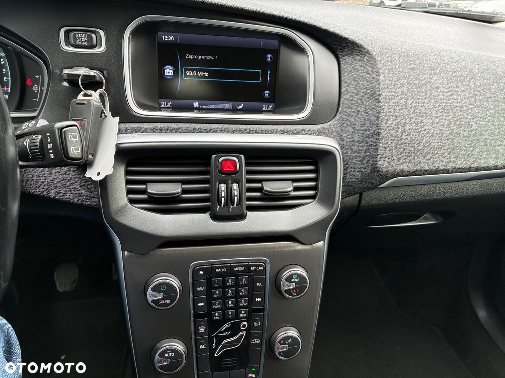 Volvo V40 - 16