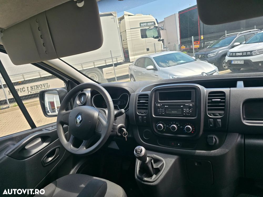 Renault TRAFIC - 10