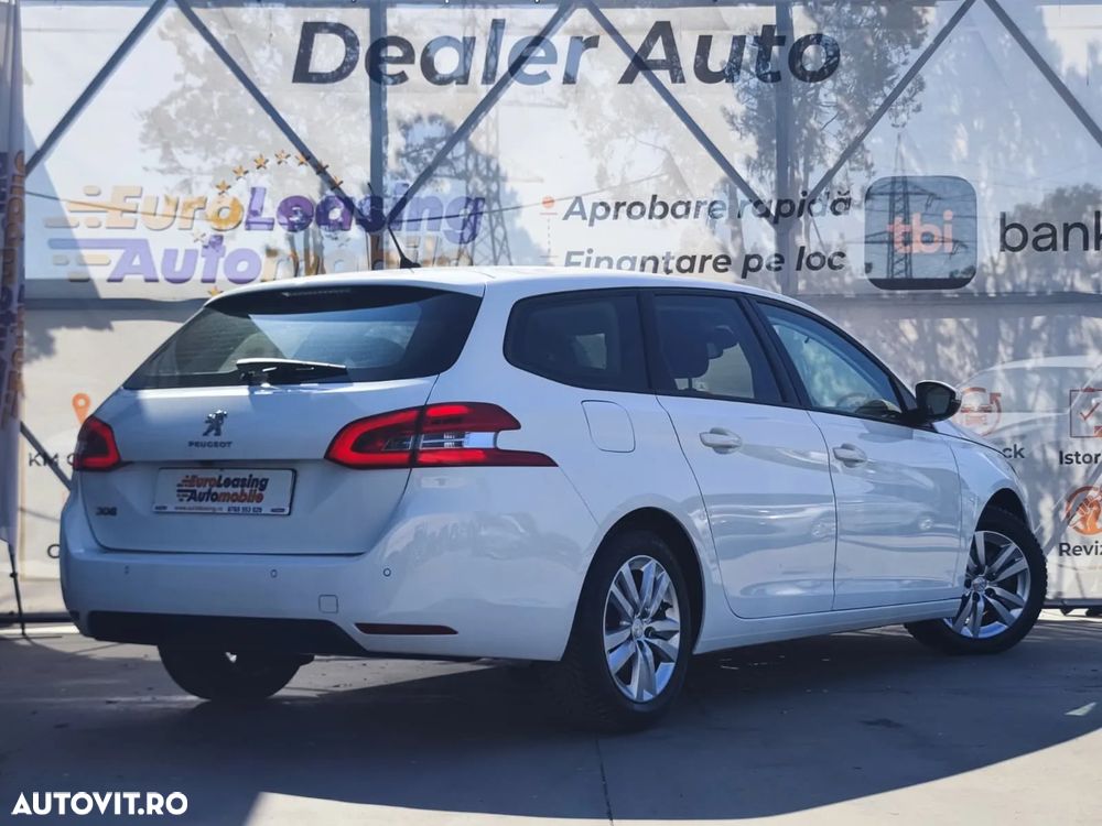 Peugeot 308 SW 1.2 L PureTech Turbo S&S Active - 8