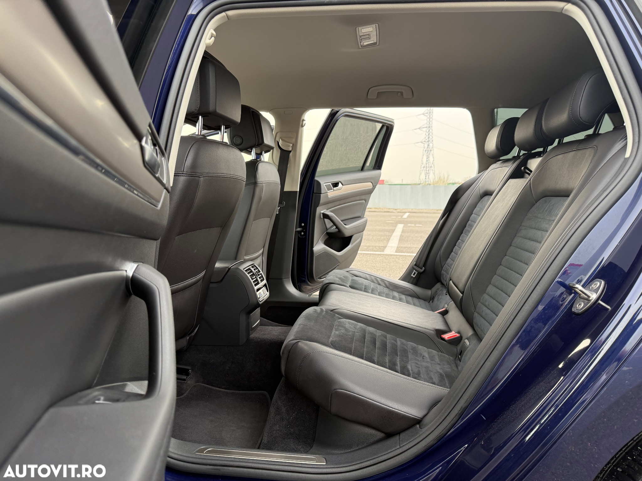 Volkswagen Passat 2.0 TDI DSG 4Motion Highline - 34