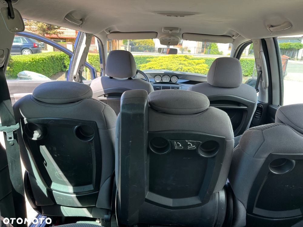 Peugeot 807 HDi 135 Style - 15