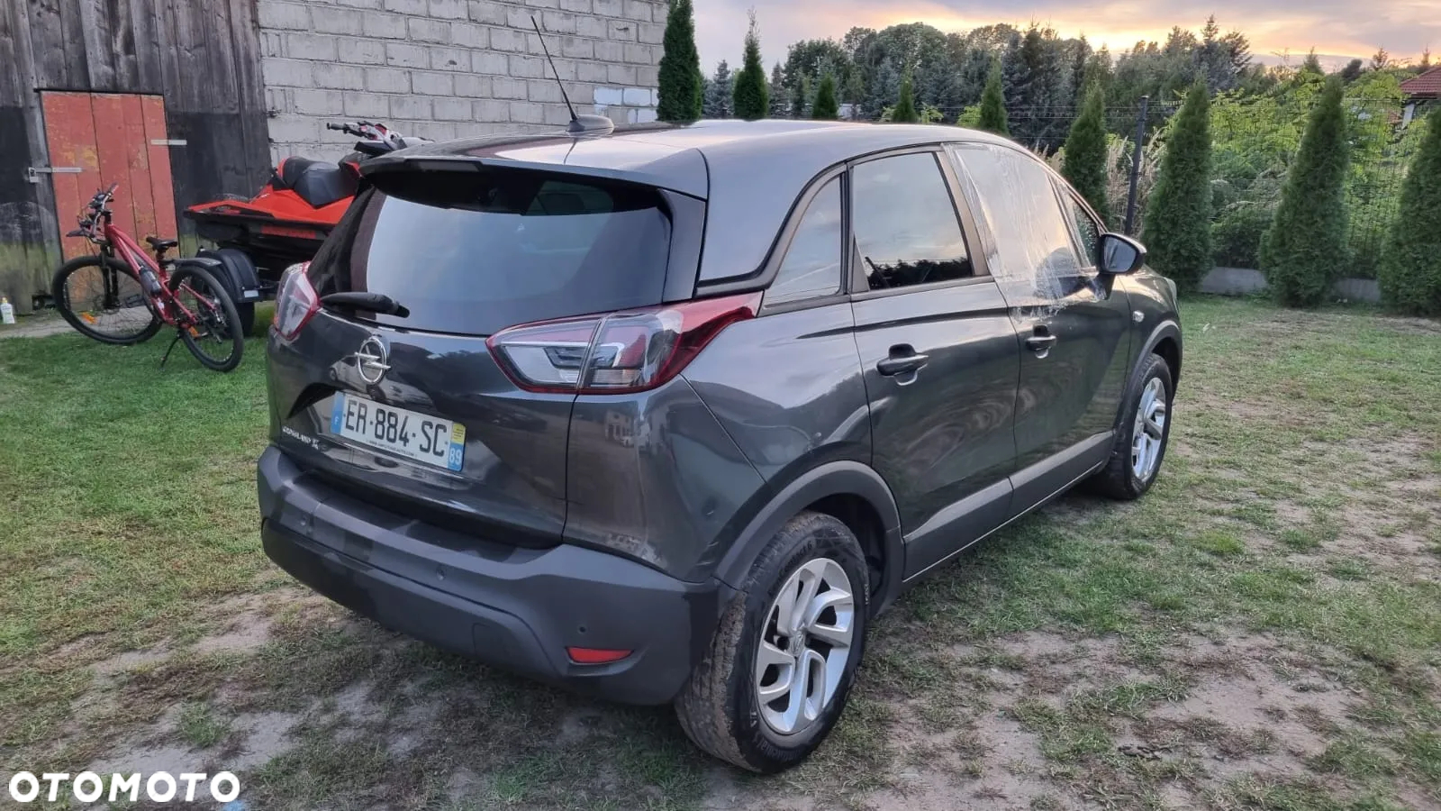 Opel Crossland X 1.2 Essentia - 4