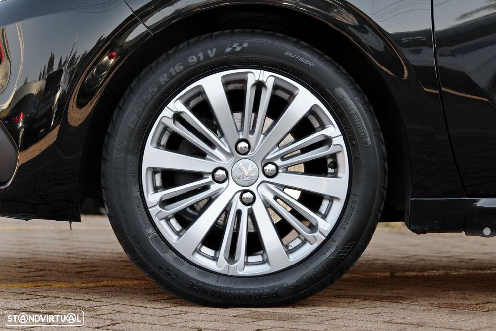 Peugeot 208 1.2 PureTech Style - 3