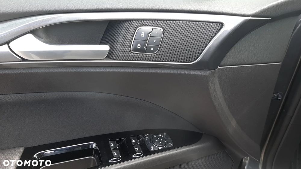 Ford Mondeo 2.0 EcoBlue Titanium - 12