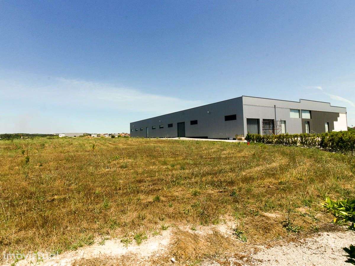 Armazém a 10 Minutos de Santarém - Grande imagem: 2/5
