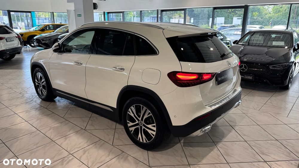 Mercedes-Benz GLA 200 mHEV 7G-DCT - 4