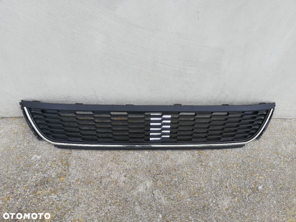 KRATKA ŚRODKOWA VW POLO 6R0  2009-2014 - NOWA - 1