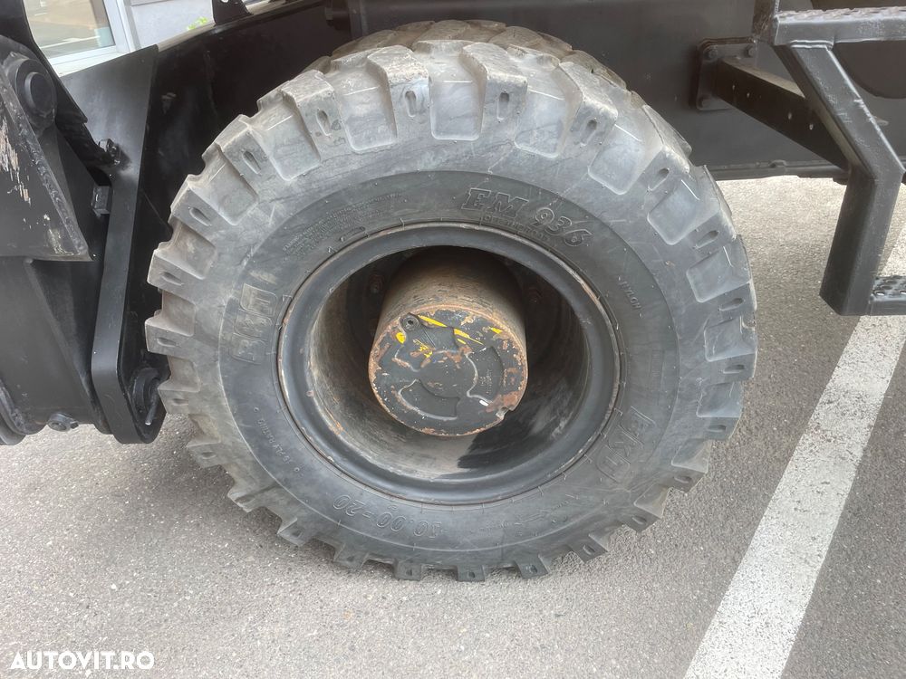 JCB JS1033 - 24