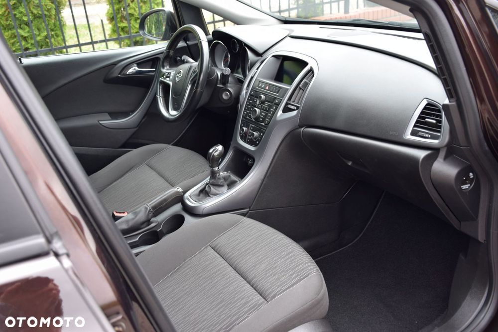 Opel Astra 1.6 Design Edition - 13