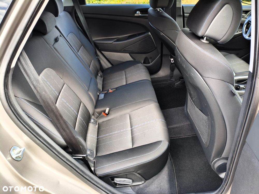 Hyundai Tucson blue 1.6 GDi 2WD Navi - 11