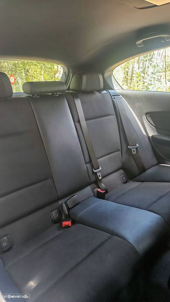 BMW 118 d Limited Edition Lifestyle c/ M Sport Pack - 14