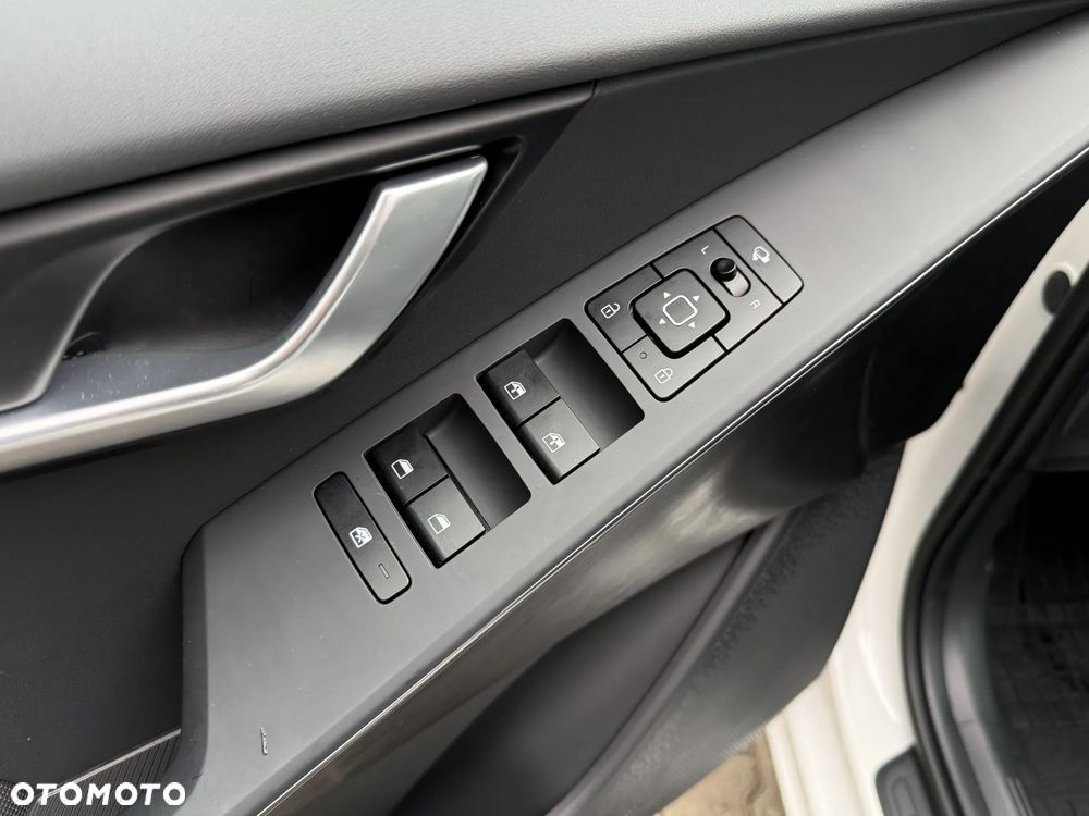 Kia Niro 1.6 GDI Hybrid L - 16