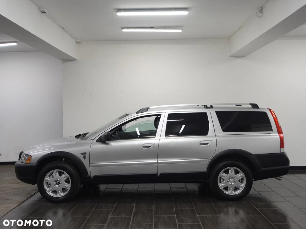 Volvo XC 70 D5 AWD Momentum - 5