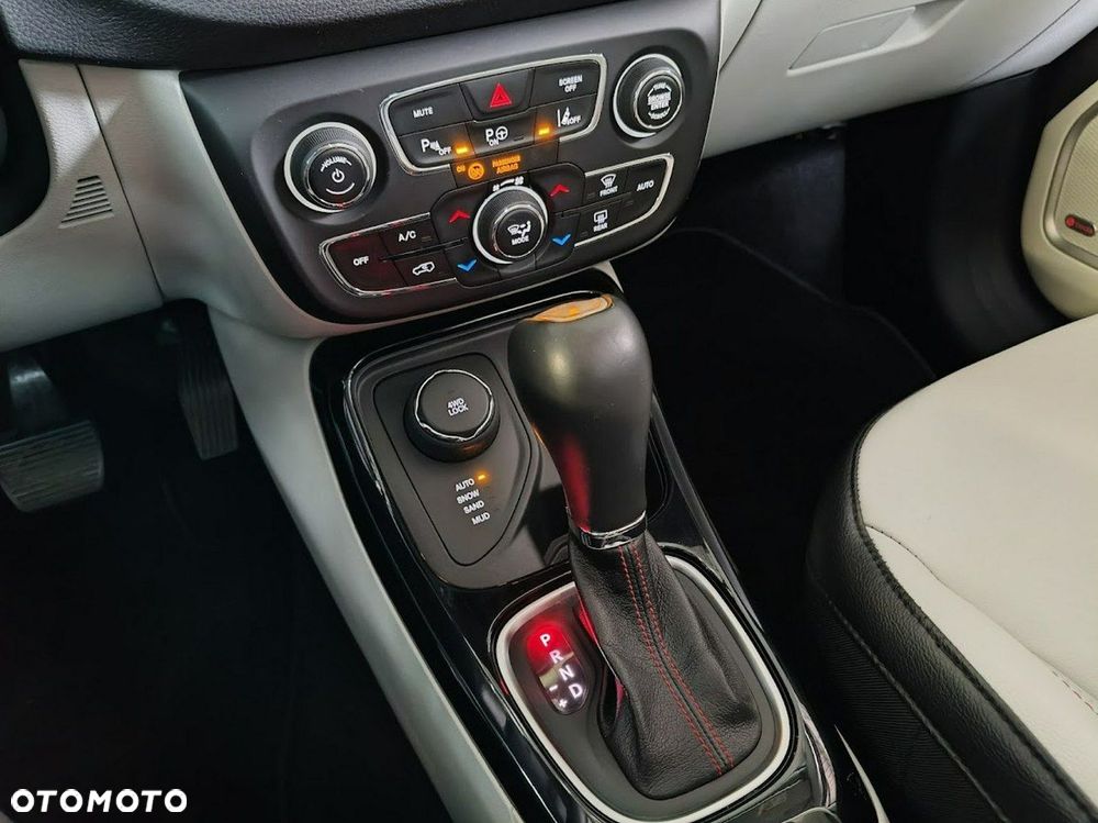 Jeep Compass 1.4 TMair Limited 4WD S&S - 30