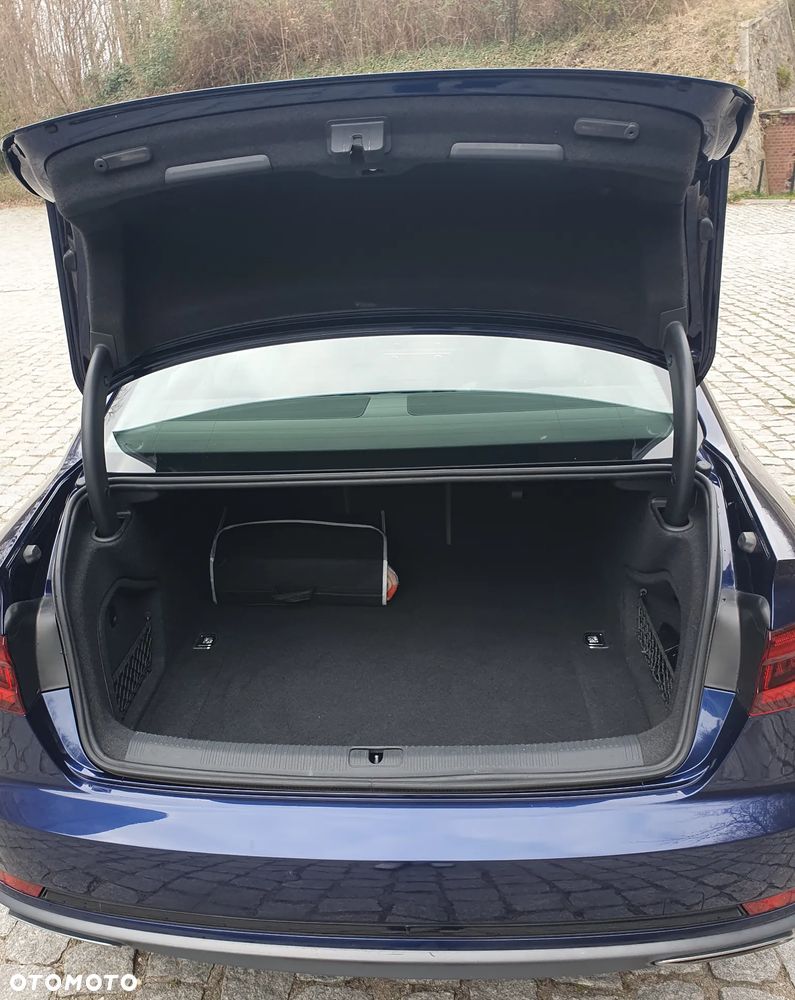 Audi A4 Limousine 2.0 TFSI ultra S tronic design - 18