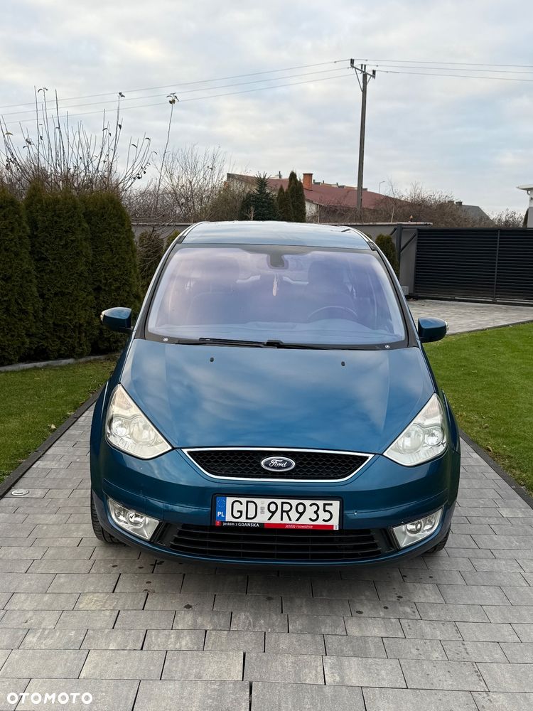 Ford Galaxy 2.0 Ghia - 1