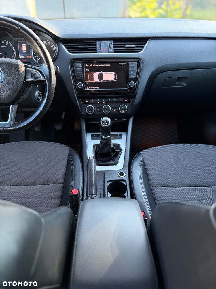 Skoda Octavia 1.6 TDI 4x4 Ambition - 28