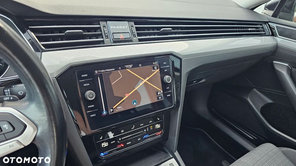 Volkswagen Passat Variant 2.0 TDI EVO Business DSG - 25