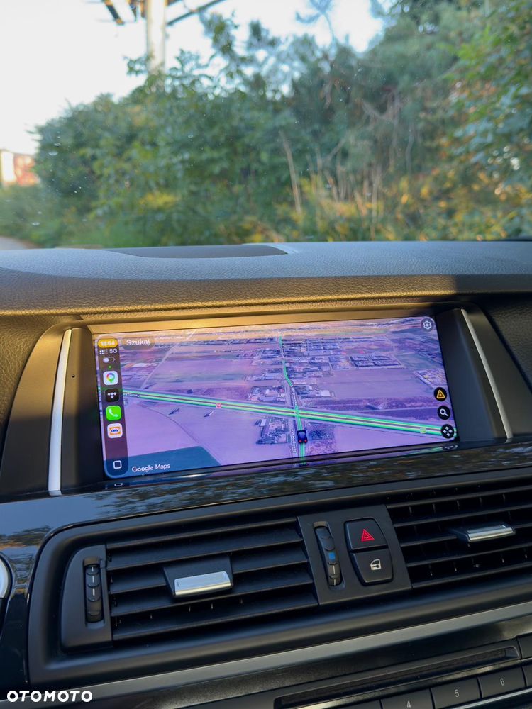 BMW Seria 5 520i Luxury Line - 11