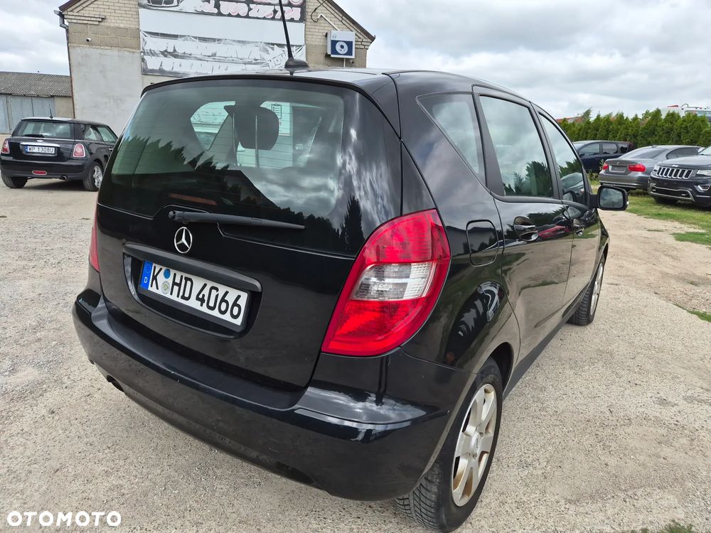 Mercedes-Benz Klasa A 160 BlueEFFICIENCY Elegance Special Edition - 9