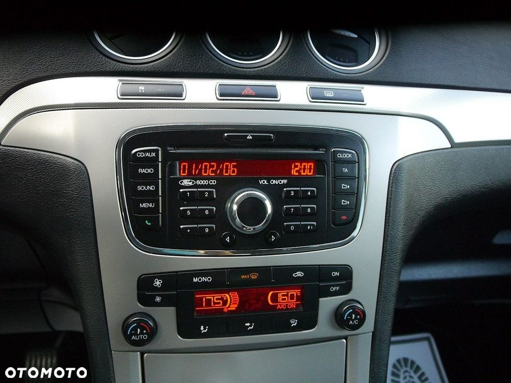 Ford Galaxy 2.0 TDCi Ambiente - 17