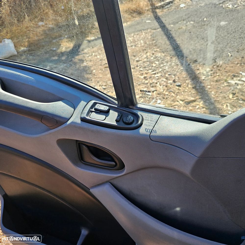 Iveco Mini Buss 21LUGARES A/C - 31